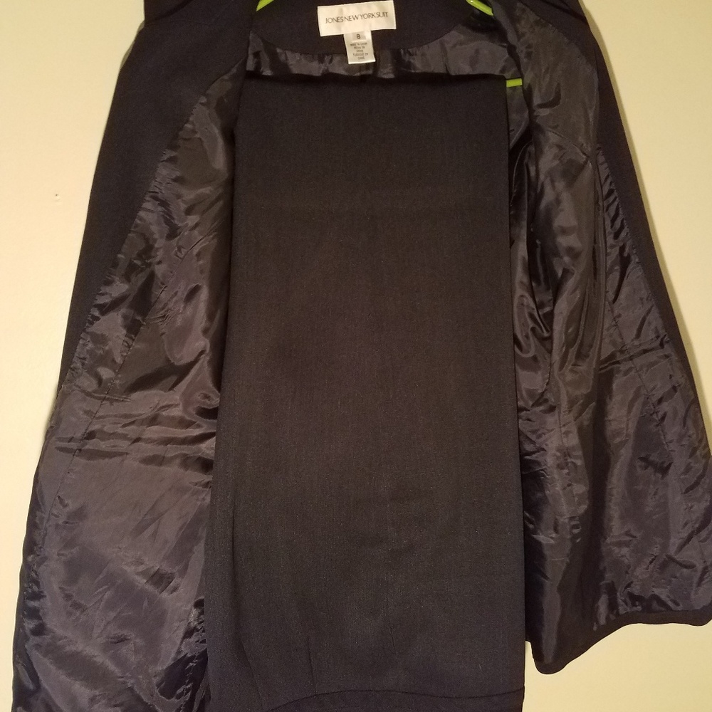 2Pc Jones New York suit - Picture 3 of 5